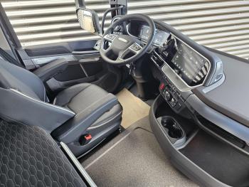 XF 530 8x2 / HMF 9520 K8 / NIEUW!